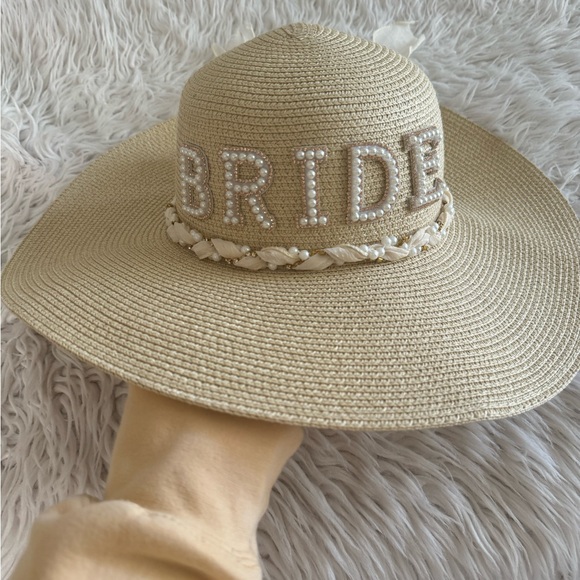Bride beach hat - Picture 2 of 5